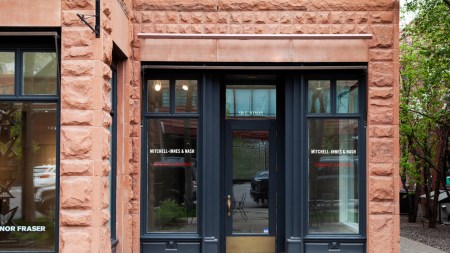 ARTnews in Brief: Nepalese Sculptures Withdrawn from Bonhams—and More