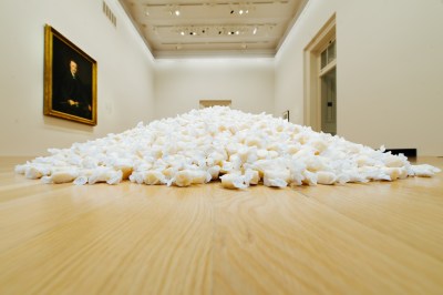 Installation view of Felix Gonzalez-Torres, Untitled (Portrait of Dad), 1991, in “Felix Gonzalez-Torres: Always to Return,” National Portrait Gallery, Washington, D.C., October 18, 2024–July 6, 2025