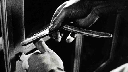 Ein Andalusischer Hund, Un Chien Andalou, Ein Andalusischer Hund, Un Chien Andalou, Bunuel und Dali haben das Skript für diesen surrealistischen Film geschrieben, dessen einzelne Szenen in keinem logischen Zusammenhang stehen. Was alle gemeinsam haben, ist der schockierende Effekt.  *** Local Caption *** 1928