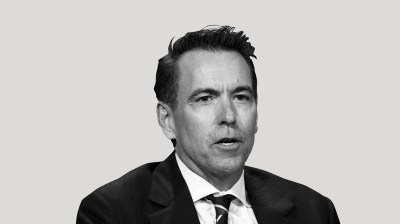 Black-and-white portrait of Orlando Bravo.