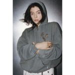 Why Is That Revealing Photograph of Lorde Going Viral?